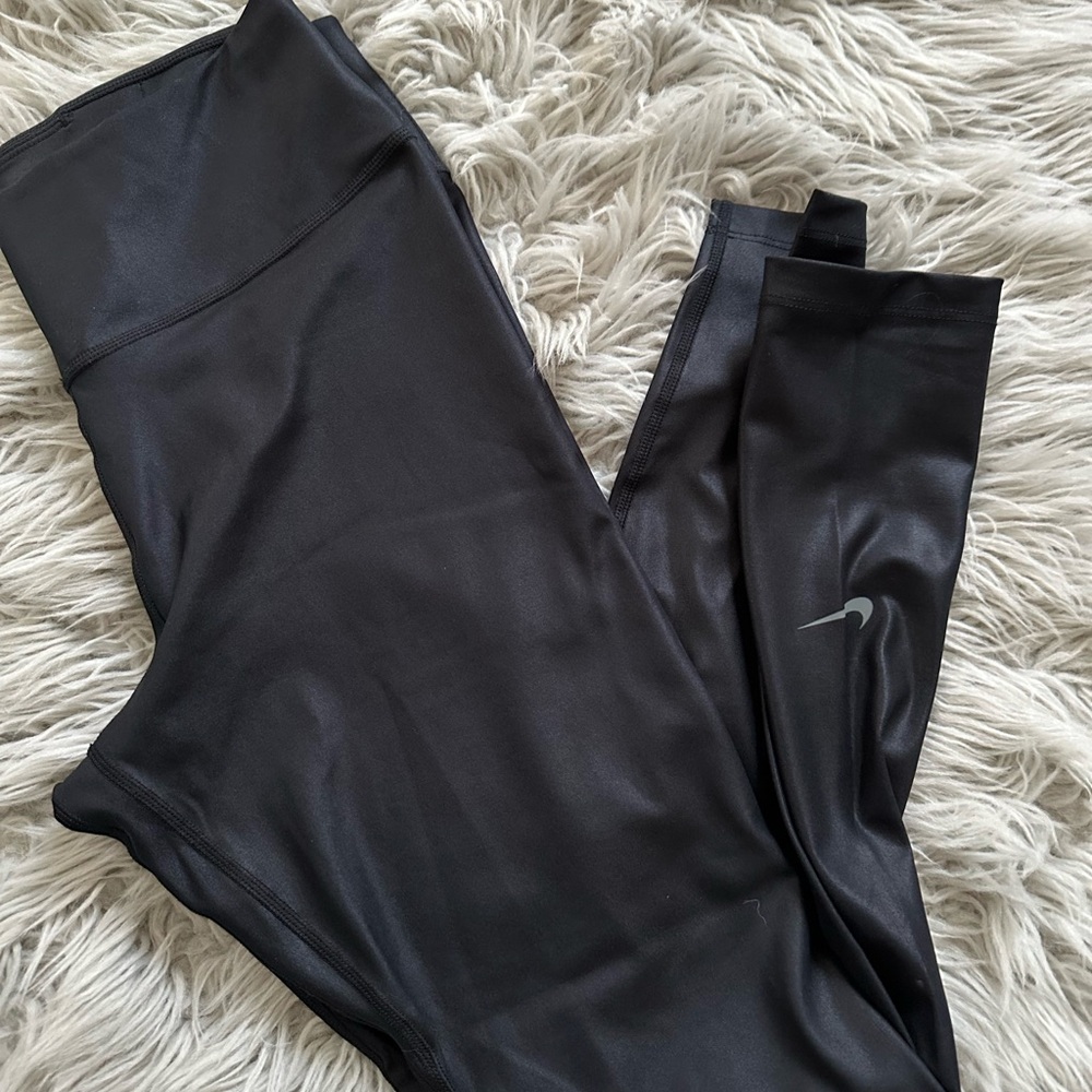 Nike Dri-FIT Black shiny Leggings